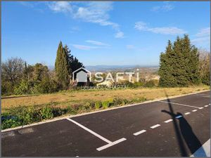 Terrain constructible situé à Montlegun.