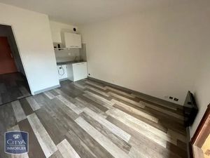 Appartement à louer 1 pièce 25.21 m² - Sanary-sur-Mer (83) - 509€