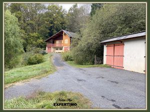 Chalet bois avec 1ha 26a de terrain attenant