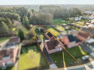 WONING TEGEN NATUURGEBIED OP ZUIDGERICHT PERCEEL