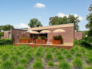 Instapklare bungalow in een groene omgeving te Maasmechelen