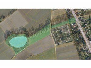 Perceel bouwgrond van 21a 62ca met achterliggende percelen