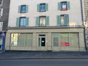 Location commerce 143 m² à Saint-Flour (15100)