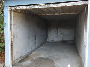 Parking/box 1 pièce 15 m²