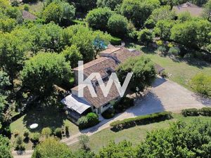 Maison de luxe 5 chambres en vente à Aix-en-Provence  France