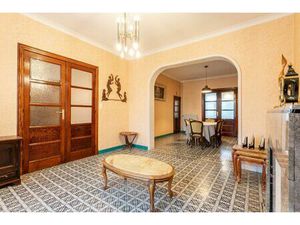 Karaktervolle woonst met 5 slaapkamers  ruim perceel en mogelijkheden voor vrij beroep