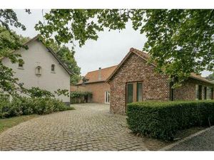 Exclusief landhuis op +/- 8000 m²: de synthese van rust en ruimte