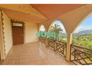 En EXCLUSIVITE Maison avec vue mer – T3 + T4 – 1 300 m² –