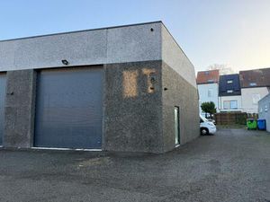 Magazijn te koop in Sint-Amandsberg