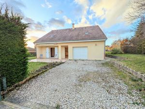 Maison Naucelles - 4 chambres - 761 m² de terrain