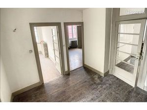 Grand appartement + combles– Fort potentiel – Travaux - 39950