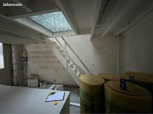 Local pour stockage de plein pieds