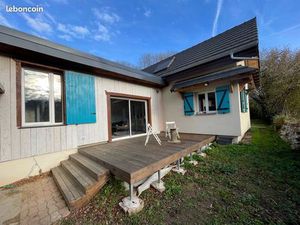 Maison vue  coucher de soleil  jaccuzi  rivière