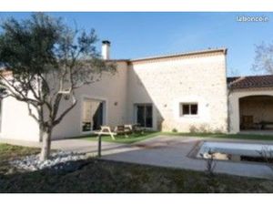 Location maison spacieuse de 350 m²