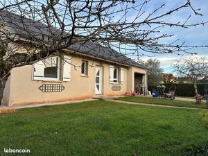 Maison entièrement rénovée à Nuces