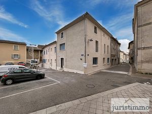 Joli appartement dans un immeuble en RDC au cœur de Mondragon