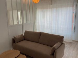 T1 bis meublé renové – Résidence récente & sécurisée – Métro 1 min – Parking privé sécuris