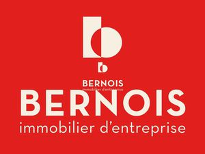 Location Local commercial 930m²