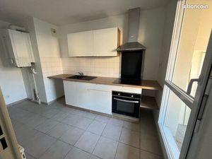 Appartement T4 Lumineux Balcon + Parking