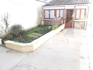 Amiens SUD Amiénoise T4 de 83m2 avec cour et garage