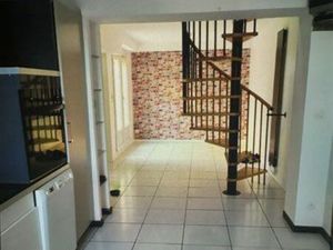 Petite maison de ville avec terrasse