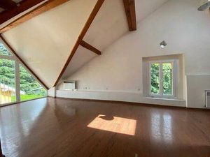 Appt/Maison. Pas de charges. 2 parkings