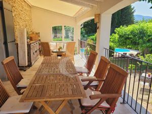 Propriété en pierres entre Grignan et Nyons sur terrain paysag