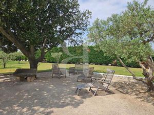 Mas avec piscine et dépendances à vendre proche de Sainte-Céc