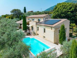 Villa d'exception avec piscine et vue panoramique sur Nyons