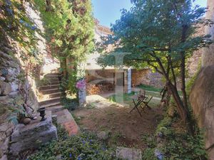 Charmante maison de village avec terrasse  jardinet et garage Ex
