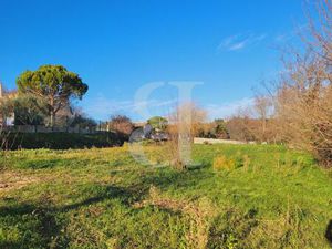 Parcelle de terrain à bâtir de 1430 m² - région GRIGNAN