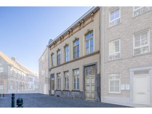 Huis te koop in Eeklo met 7 slaapkamers