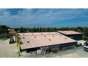 Local industriel ou commercial exceptionnel à Bergerac !