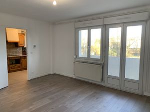 Location Appartement 4 pièces 80m² SARREGUEMINES 57200