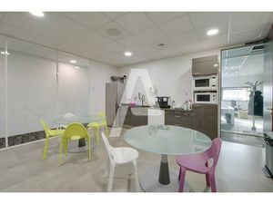 A LOUER : Bureaux rénovés de 822m² aux portes de Paris - De nombreux services disponibles 