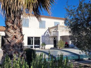 Vente maison 5 pièces 206 m² Uzès (30700)