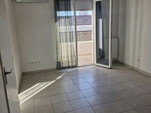 Location appartement 2 pièces  36.00m²  Toulon