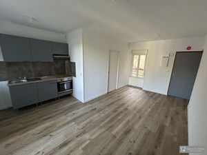 Location appartement 1 pièces 23m2 Pons 17800 - 400 € - Surface Privée