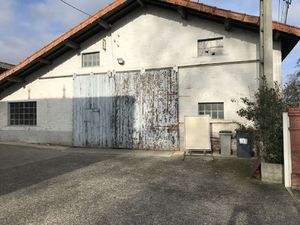 Vente local industriel 464 m² Massabrac (31310)