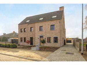 Huis te koop in Merksplas met 5 slaapkamers