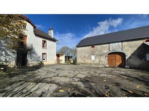 A VENDRE  LESTELLE-BETHARRAM  Maison de 207 m² avec sa grange de 110 m² au sol le tout sur