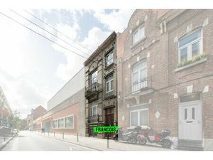 Huis te koop in Sint-Jans-Molenbeek met 6 slaapkamers