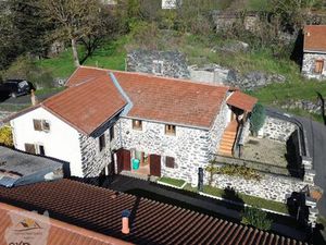 Ferme en pierre avec 2 habitations