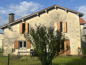 Location maison 3 pièces 116 m² à Bazas (33430)