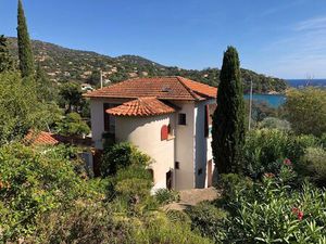 Vente maison 4 pièces 105m2 Rayol-Canadel-sur-Mer (83820) - 1100000 € - Surface Privée