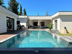 Rare à Avignon - Maison contemporaine de plain-pied avec 4 ch