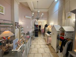Fonds de commerce dans le centre de Carpentras