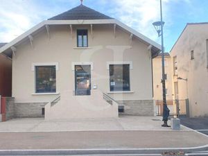 Local commercial idéalement situé à Carpentras