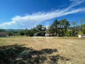 Terrain viabilisé à vendre proche de Vaison la Romaine - Exclu