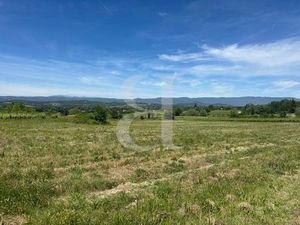 Terrain agricole avec vue panoramique au coeur du Luberon